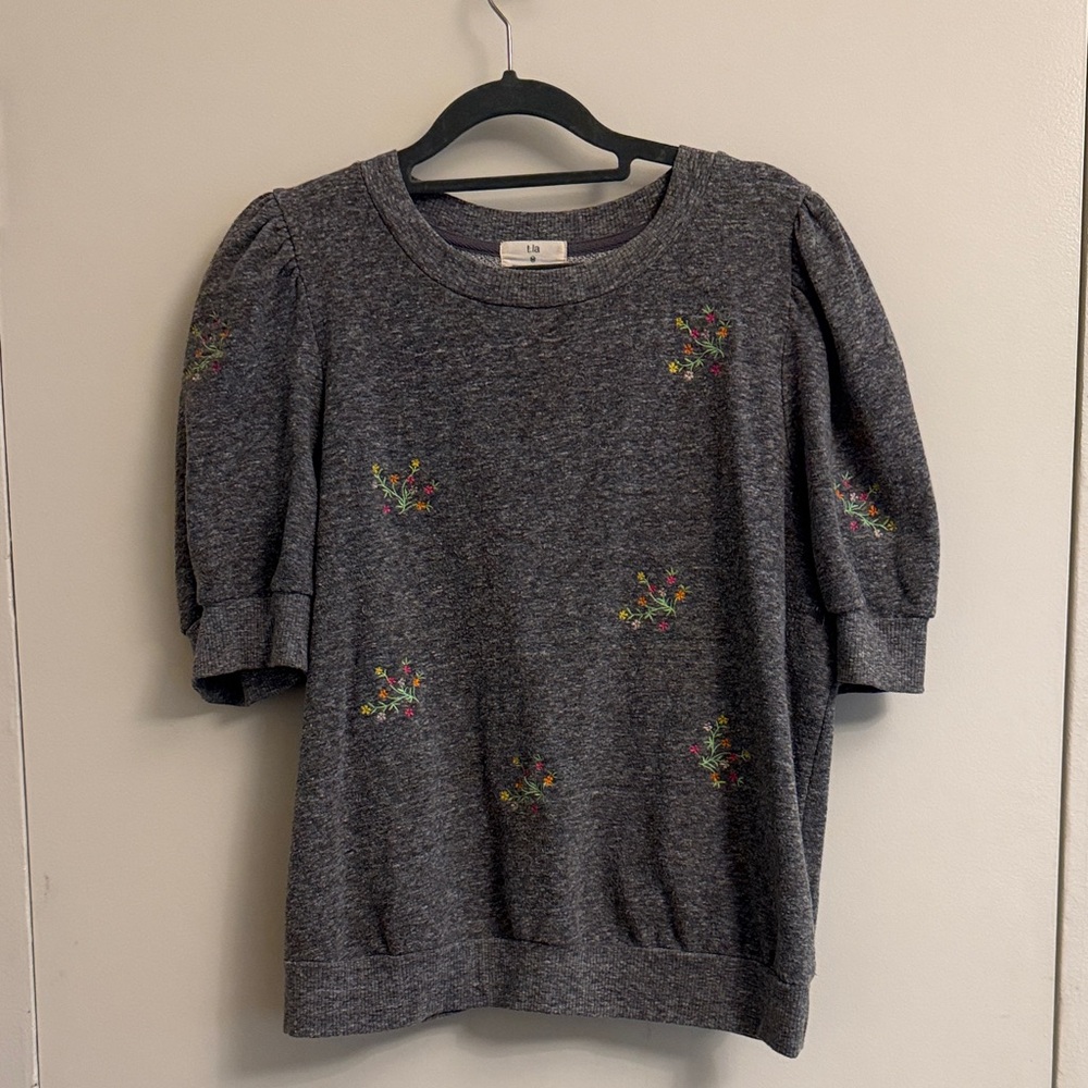 T.La Gray Sweatshirt with Floral Embroidery